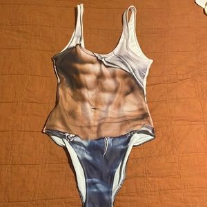 Fun swimsuit NWOT